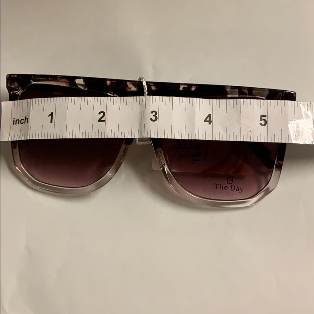 🆕 🆑 SUNGLASSES - Picture 4 of 8